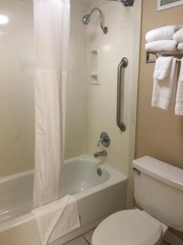 Quality Inn & Suites in Clarksville (AR) Quality Inn & Suites in Clarksville (AR)
