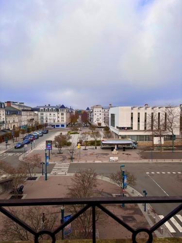 Cosy Spot Serris 1,8km Disney, at Val d Europe in Marne-la-Vallée Cosy Spot Serris 1,8km Disney, at Val d Europe in Marne-la-Vallée