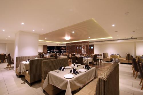 Restaurant, Hotel Hyderabad Grand near Rajiv Gandhi International Airport Restaurant, Hotel Hyderabad Grand near Rajiv Gandhi International Airport