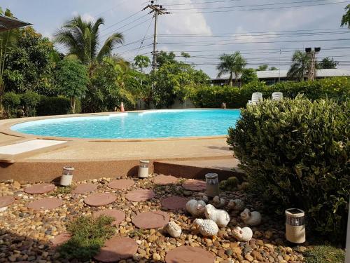 Swimming pool, Nuch's Apple Guest House in Nong Bua Lam Phu Swimming pool, Nuch's Apple Guest House in Nong Bua Lam Phu