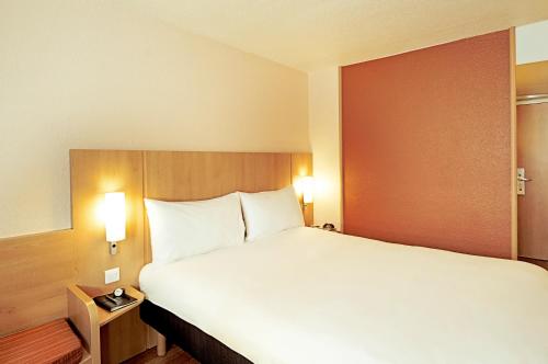 This photo about ibis Marseille Centre Vieux Port shared on HyHotel.com