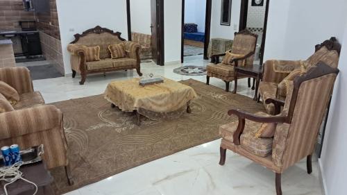 فيلا سالم عبدالرحمن الأشــــــقــــر ابو حمزه Villa Salem Alashqar in Al Jizah فيلا سالم عبدالرحمن الأشــــــقــــر ابو حمزه Villa Salem Alashqar in Al Jizah