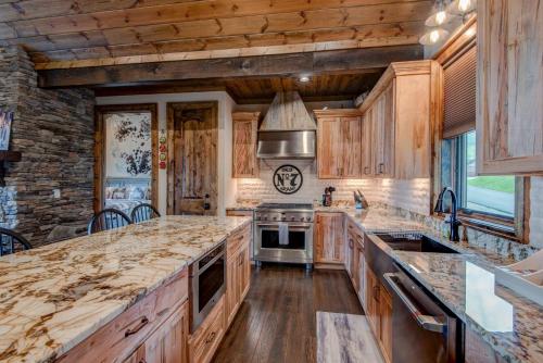 Lucky 7 at Eagles Nest in بانر الك Lucky 7 at Eagles Nest in بانر الك