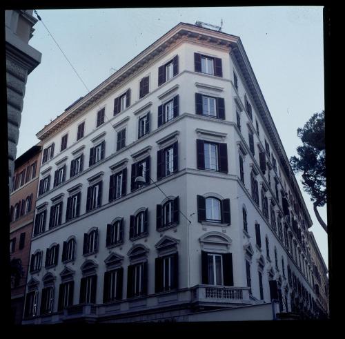Entrance, Hotel Gambrinus in Via Veneto Entrance, Hotel Gambrinus in Via Veneto