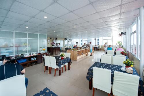Restoran, Palm Beach Hotel in Nha Trang Restoran, Palm Beach Hotel in Nha Trang