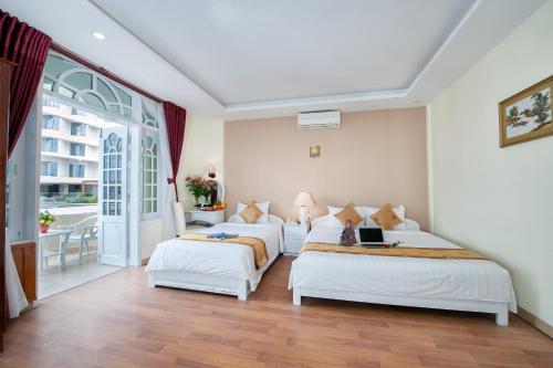 โรงแรมปาล์ม บีช (Palm Beach Hotel) in ญาจาง โรงแรมปาล์ม บีช (Palm Beach Hotel) in ญาจาง