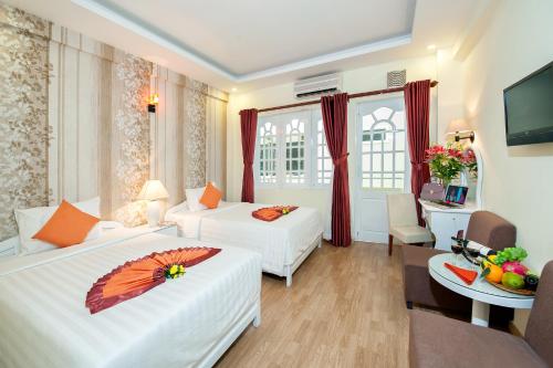 Palm Beach Hotel in Nha Trang Palm Beach Hotel in Nha Trang