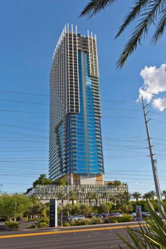 Palms place 51st floor & strip view