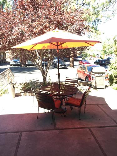 บริการและสิ่งอำนวยความสะดวก, Robinhood Resort in บิกแบร์เลค (CA) บริการและสิ่งอำนวยความสะดวก, Robinhood Resort in บิกแบร์เลค (CA)