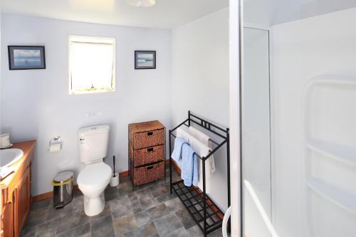 Bathroom, Palm Heights in Palm Beach Bathroom, Palm Heights in Palm Beach
