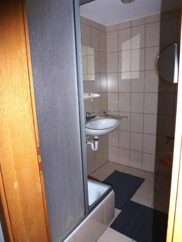 Bathroom, Ferienwohnung Koch in Bayerisch Eisenstein Bathroom, Ferienwohnung Koch in Bayerisch Eisenstein