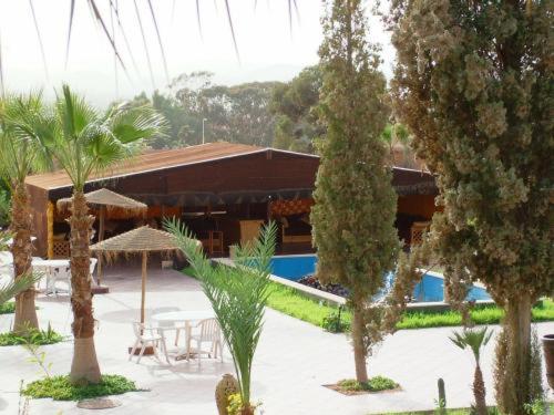 מרפסת, Le Zat in אוארזאזאטה מרפסת, Le Zat in אוארזאזאטה