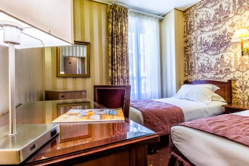 Le Regence Hotel in 8. - Champs Elysees Le Regence Hotel in 8. - Champs Elysees