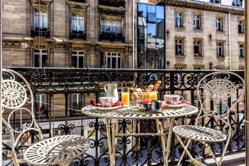 Balcony/terrace, Hotel Regence Paris in 8th - Champs Elysees Balcony/terrace, Hotel Regence Paris in 8th - Champs Elysees