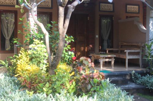 Balcony/terrace, Van Karning Bungalow in Pemuteran Balcony/terrace, Van Karning Bungalow in Pemuteran