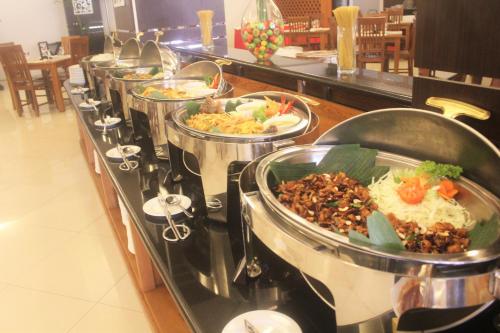 Food and beverages, Prima SR Hotel and Convention Yogyakarta in Sleman Food and beverages, Prima SR Hotel and Convention Yogyakarta in Sleman
