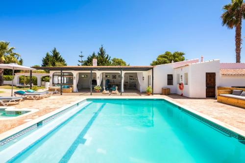 This photo about Vale a Pena shared on HyHotel.com