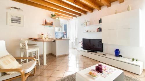 Antiche Rive Holidays Apartments in Salo Antiche Rive Holidays Apartments in Salo