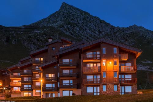 Entrance, Residence Pierre & Vacances Emeraude in La Plagne Entrance, Residence Pierre & Vacances Emeraude in La Plagne