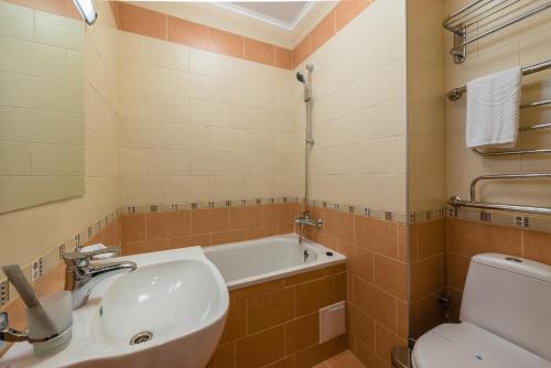 This photo about V Dvukh Shagakh na Festivalnom shared on HyHotel.com