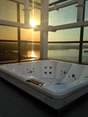 Hot tub, Novotel RJ Porto Atlantico in Santo Cristo Hot tub, Novotel RJ Porto Atlantico in Santo Cristo