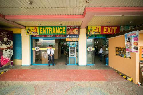 Entrance, 950 Condotel in Angeles / Clark Entrance, 950 Condotel in Angeles / Clark