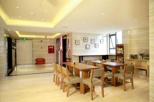 This photo about Lavande Hotel Chengdu North Kehua Road shared on HyHotel.com