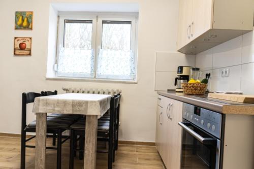 köök, m² 4 magamistuba, 1 privaatset vannituba kohas Kothen (Anhalt)
(Landhaus Ruheoase - dennoch mittendrin) in Kothen köök, m² 4 magamistuba, 1 privaatset vannituba kohas Kothen (Anhalt)
(Landhaus Ruheoase - dennoch mittendrin) in Kothen