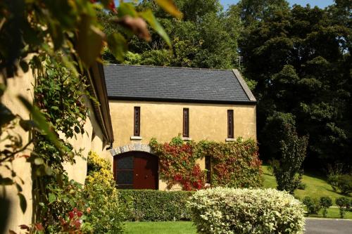 This photo about Woodbine Cottage shared on HyHotel.com