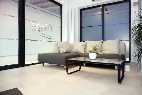 This photo about Parliament Square shared on HyHotel.com