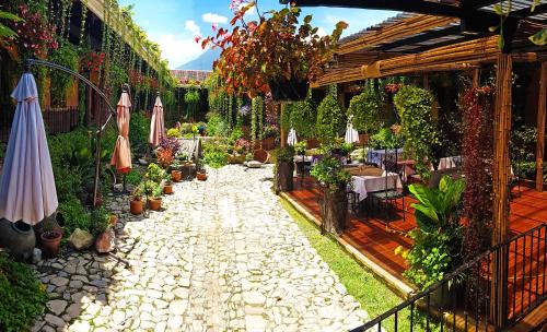 Garden, Hotel Eterna Primavera Antigua in Antigua Guatemala Garden, Hotel Eterna Primavera Antigua in Antigua Guatemala
