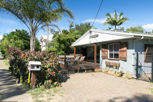 This photo about Beachside Cottages shared on HyHotel.com