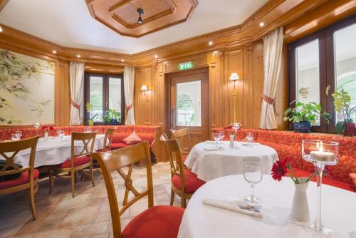 Restaurant, Hotel Sonnenhof in Suceava Restaurant, Hotel Sonnenhof in Suceava