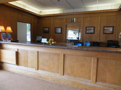 Lobby, Cow Hollow Inn and Suites near Fort Point Lobby, Cow Hollow Inn and Suites near Fort Point