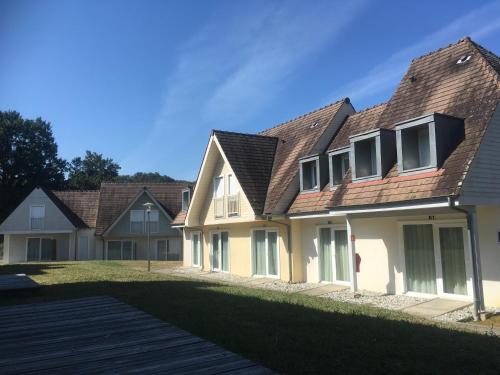 Terraza/balcón, Les Cottages du Saleys by Resid&co in Salies-de-Bearn Terraza/balcón, Les Cottages du Saleys by Resid&co in Salies-de-Bearn