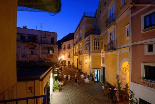 Al Corso Apartments by AMALFIVACATION