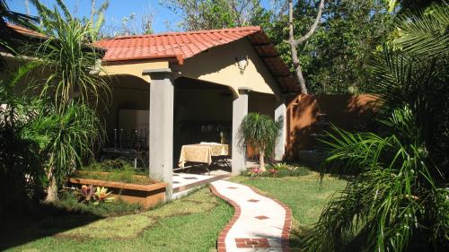 Restaurante, Hotel Santa Maria Inn in Alajuela Restaurante, Hotel Santa Maria Inn in Alajuela