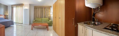 This photo about Estudios RH Vinaros shared on HyHotel.com