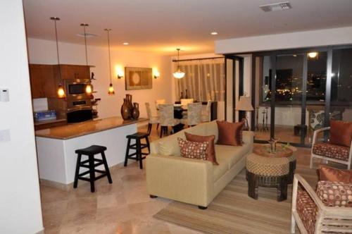 This photo about La Vista Luxury Villas at Pedregal shared on HyHotel.com
