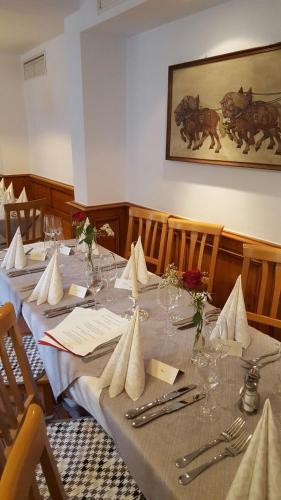 Restaurant, Landgasthof Haller in Gauting Restaurant, Landgasthof Haller in Gauting