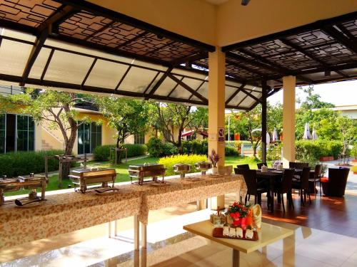 This photo about Proud Garden shared on HyHotel.com