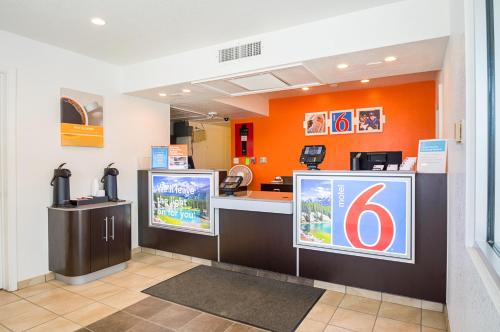 Predvorje, Motel 6-Pueblo, CO - I-25 in Pueblo (CO) Predvorje, Motel 6-Pueblo, CO - I-25 in Pueblo (CO)