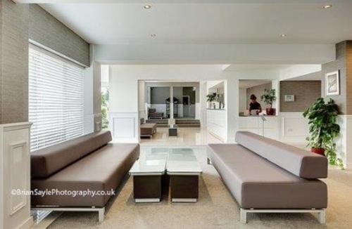 Lobby, The Park Hotel in Bootle Lobby, The Park Hotel in Bootle