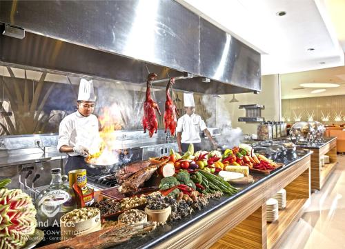 אוכל ומשקאות, Grand Artos Hotel & Convention in מגלאנג אוכל ומשקאות, Grand Artos Hotel & Convention in מגלאנג
