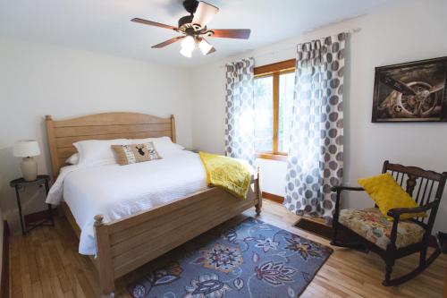 This photo about Mission Springs Lake House shared on HyHotel.com