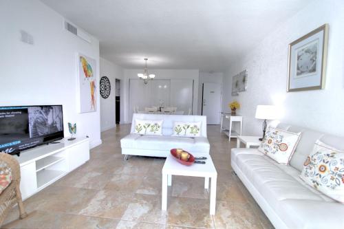 在meiguo.com看到的Hollywood Condos的介绍图片