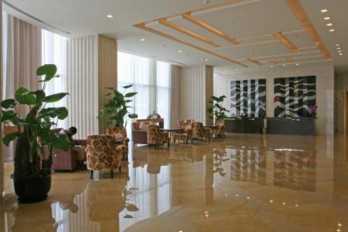 Lobby, China National Convention Center Grand Hotel in China National Convention Center & Olympic Village Lobby, China National Convention Center Grand Hotel in China National Convention Center & Olympic Village