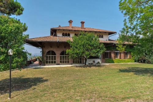 Buitenkant, Villa San Domenico a Barbaresco in Treiso Buitenkant, Villa San Domenico a Barbaresco in Treiso