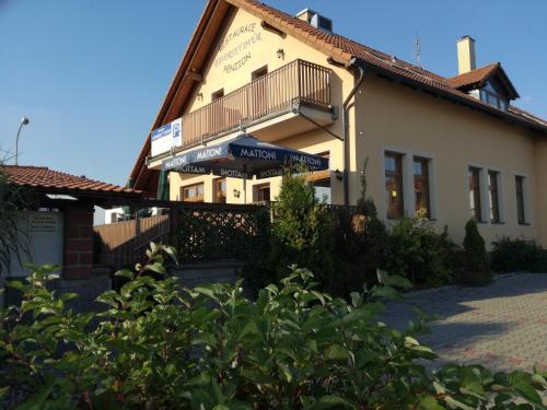 ทางเข้า, Restaurace - penzion Bavorsky dvur in เซเซมิช ทางเข้า, Restaurace - penzion Bavorsky dvur in เซเซมิช