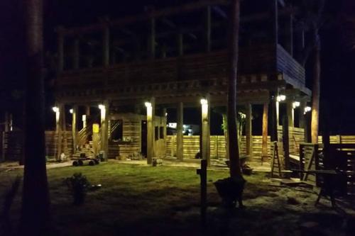 在meiguo.com看到的Camp Coyoacan的介绍图片